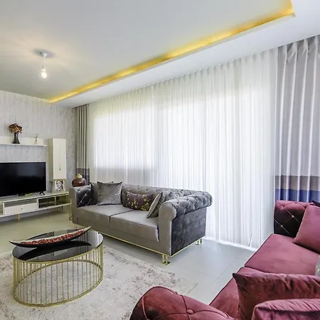 Sea View Stylish Flat W Shared Pool In Alanya *