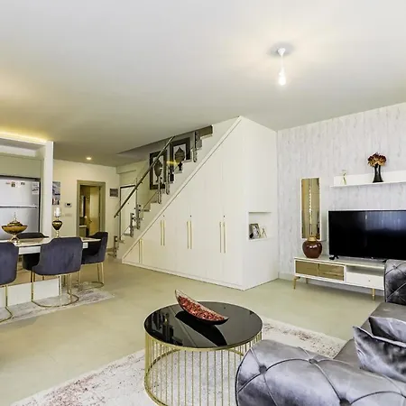 Sea View Stylish Flat W Shared Pool In Alanya *