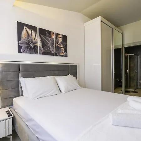 Sea View Stylish Flat W Shared Pool In Alanya Camyolu
